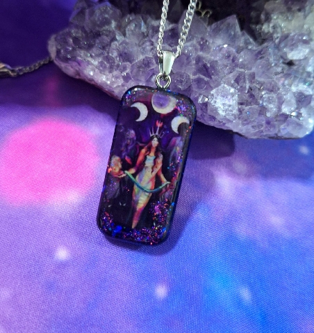 COLGANTE ORGONITA CON DIOSA HECATE-10