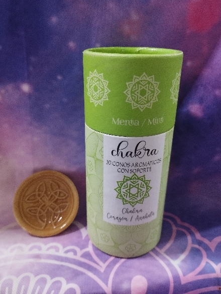 CONOS INCIENSO 7 CHAKRAS CORAZON AROMA MENTA