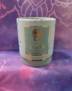 VELA TAROT EL MUNDO CON VAINILLA Y MIEL