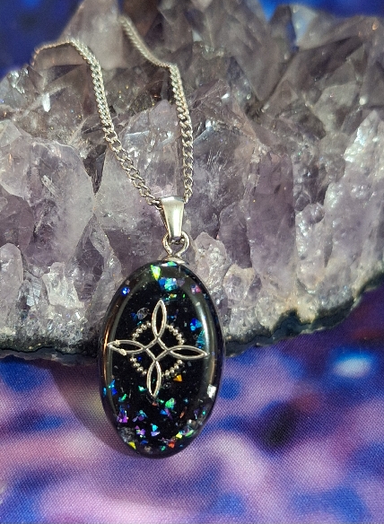 COLGANTE ORGONITA NUDO DE BRUJAS-24