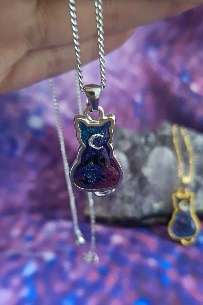 COLGANTE GATO-1 DE ACERO INOXIDABLE CON TURMALINA.