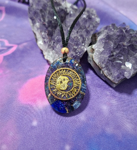 COLGANTE ORGONITA CON MANDALA SOL Y LUNA