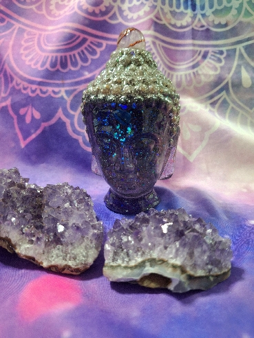 ORGONITA CABEZA DE BUDA DE AMATISTA Y CUARZO BLANCO