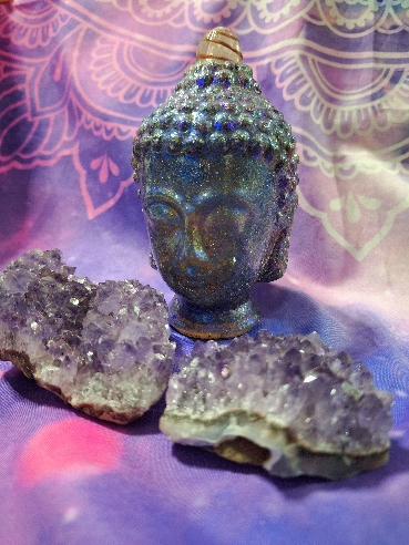 ORGONITA CABEZA DE BUDA DE CUARZO BLANCO, TURMALINA, AMATISTA