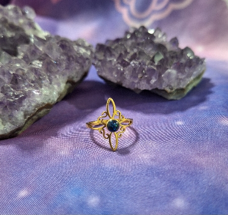 ANILLO NUDO DE BRUJAS DE ACERO INOXIDABLE