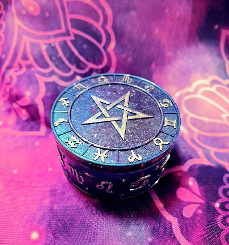 CAJA JOYERO CON HOROSCOPOS-TAPA PENTAGRAMA ORGONITA