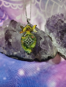 COLGANTE ORGONITA TRIPLE LUNA CON NUDO DE BRUJAS-5