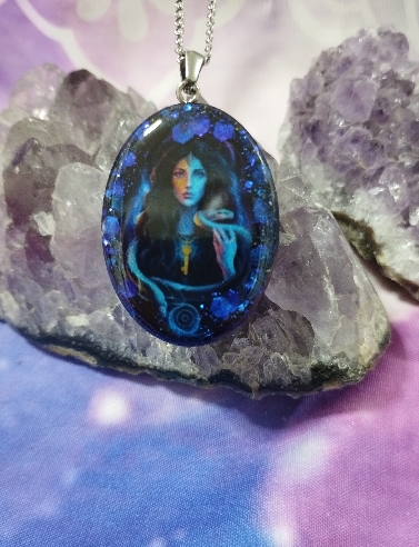 COLGANTE ORGONITA CON DIOSA HECATE-4