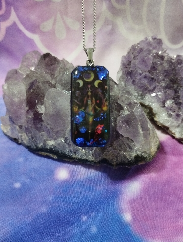 COLGANTE ORGONITA CON DIOSA HECATE-9