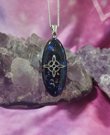 COLGANTE ORGONITA NUDO DE BRUJAS-14