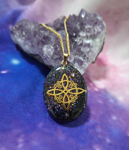 COLGANTE ORGONITA NUDO DE BRUJAS-16